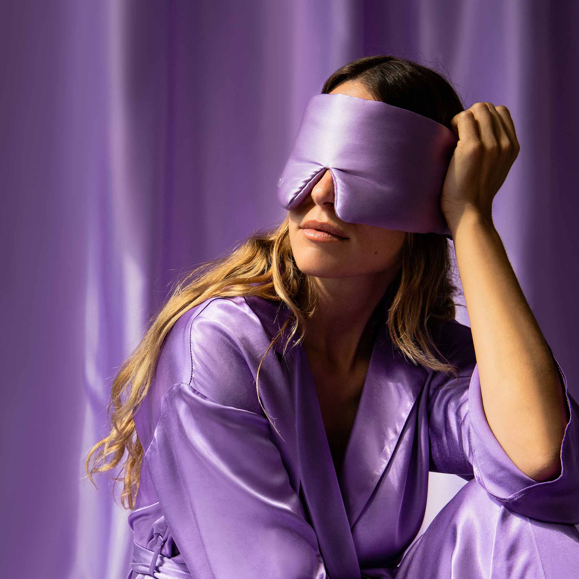 Drowsy-Lavender-Haze-Sleep-Mask6.jpg__PID:127c1222-9de6-42b9-8683-019badfa5175
